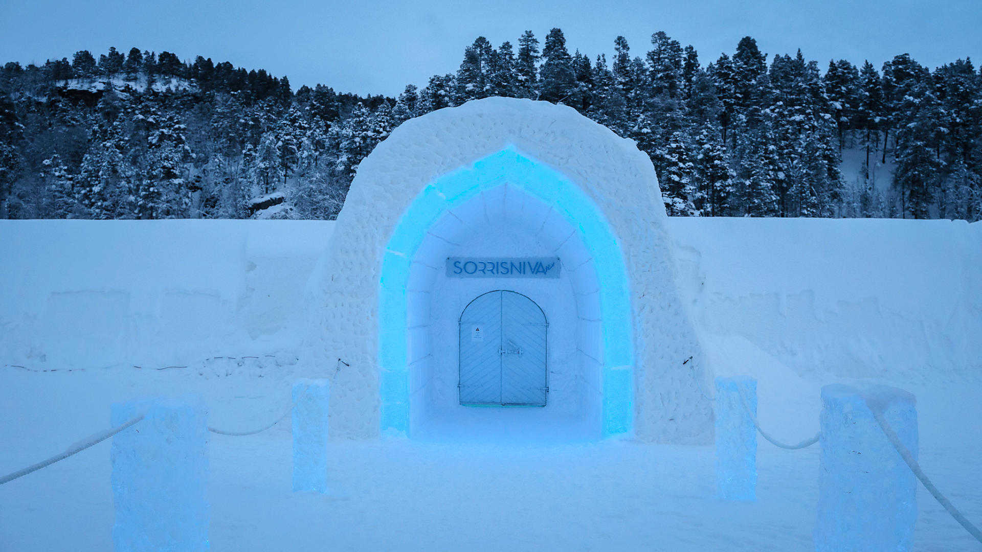 The World's Northernmost Igloo Hotel